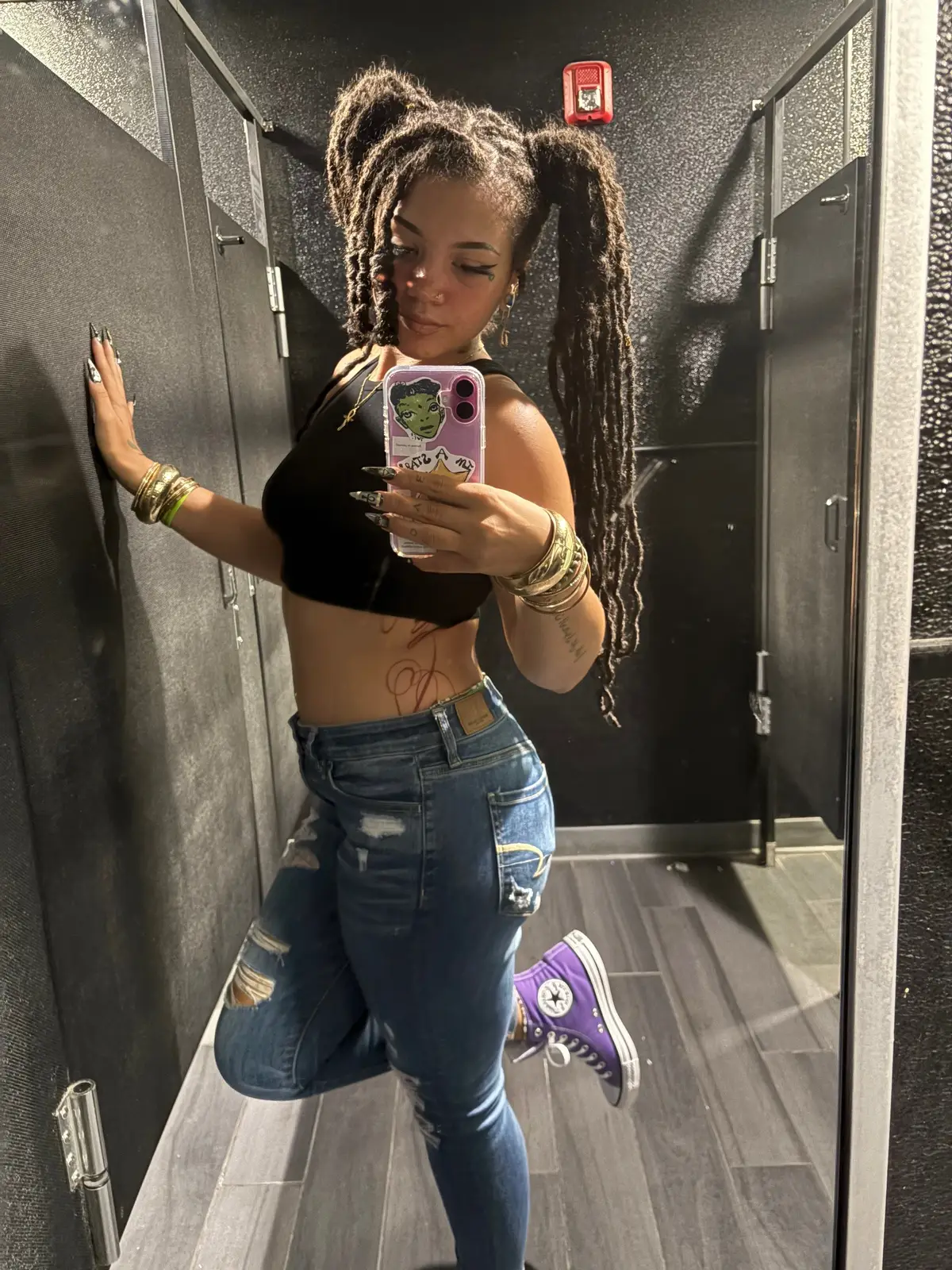 Just wanted to say its like my birthday or whatever !! Who else just turned 25 on the 25th in 2025 ?? #2muchswag #birthdaytwin #justurlocalbadbitch #virgo 