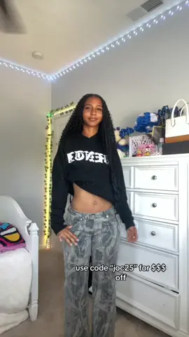 pants from @aelfriceden_official use code “joc25” for $$$ off!! #fyp #dance #aelfriceden 