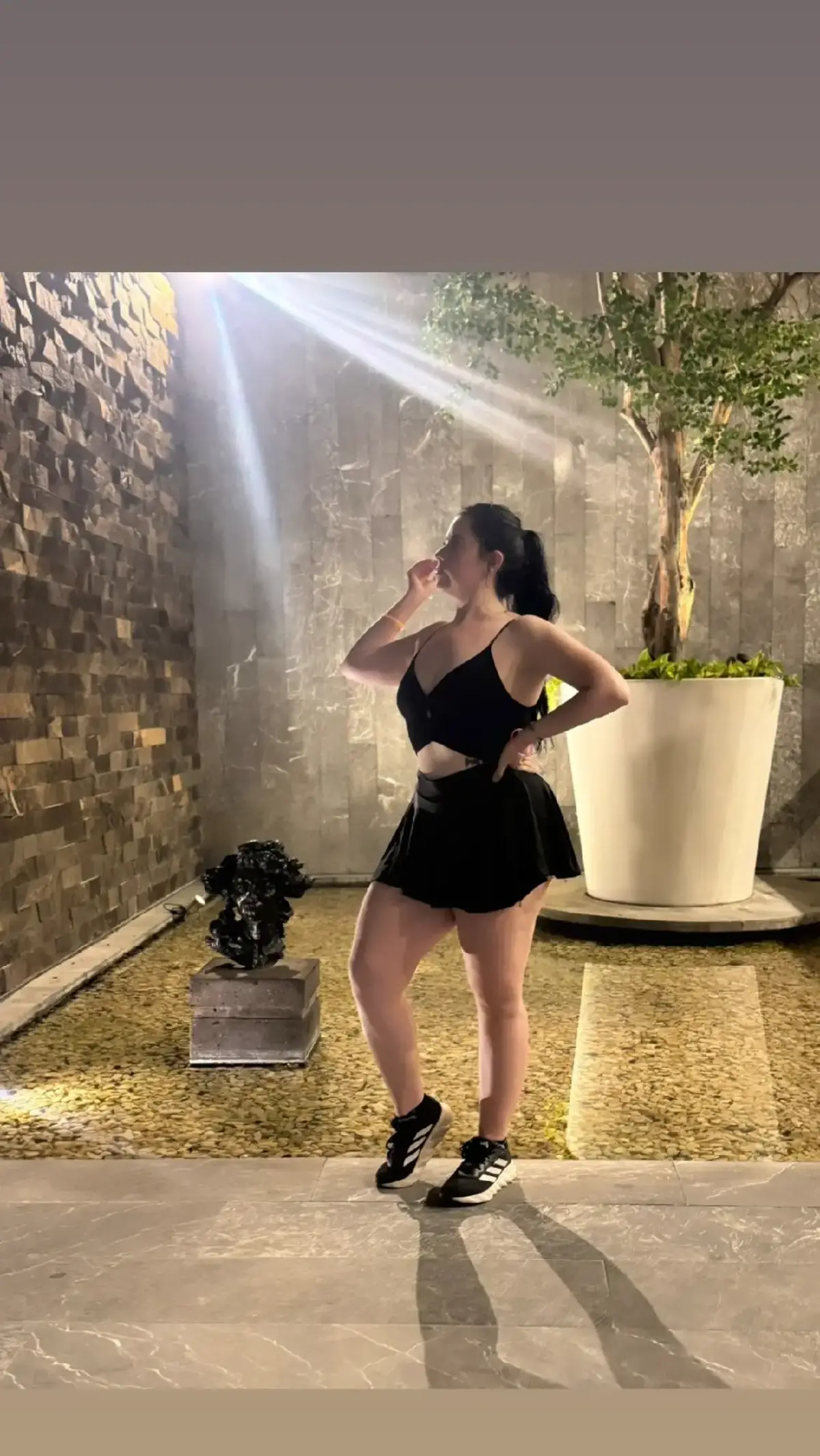 Orgullosa de mí... De lo que eh Intentado de lo que eh Logrado...🙂‍↔️👌🏻👐🏻 A pesar de cualquier circunstancia siempre me eh aferrado ah qué todo puede ser Posible, a qué puedo cambiar el resultado, y sin duda reconocer todos mi esfuerzo y dedicación es lo menos por los grandes logros que eh tenido❤️‍🩹 Agradecida por quien me ah ayudado en el camino ✨ y también por los que han criticado y demeritado mi esfuerzo, ambos me han Motivado a seguir❤️‍🩹 Ahora sí puedo decir que 