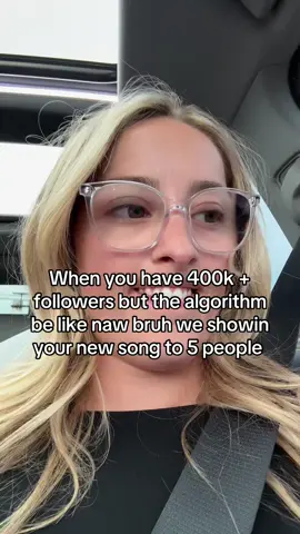 Drop a comment if you’re seein this post👇🏼Help a sista out 😂