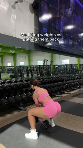 Plz tell me I’m not the only one 😅 @Paragon Fitwear code 'MARLEY'🌸🫶🏼  #weightlifting #rerackingweights #gyminspiration #GymTok 