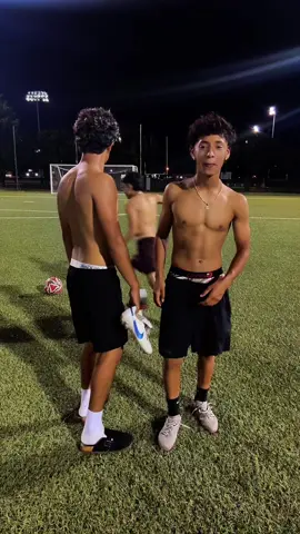 Better version #foryoupage #paratii #footy #trending #Soccer @Mikeyh. @leland.1k 
