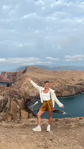 Fit check on the mountains ⛰️ #maderiaportugal #Hiking #hikingfit 