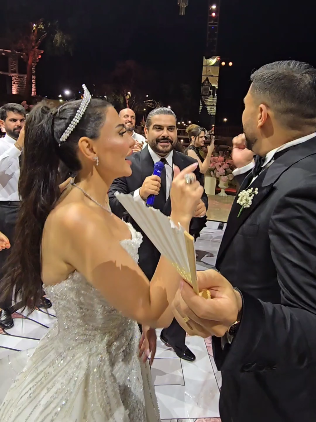 Sitting down? Not on our watch! 🙂‍↔️☝️With @nassifzeytoun  on stage, the dance floor’s the only place to be! #lebaneseweddings #nassifzeytoun #celebrity  #fyp #viral 