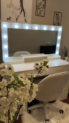 Obsessed is an understatement!! 😍✨ 40% off right now!! #vanity #vanitywithlights #mirror #roomdecor #vanitysetup  
