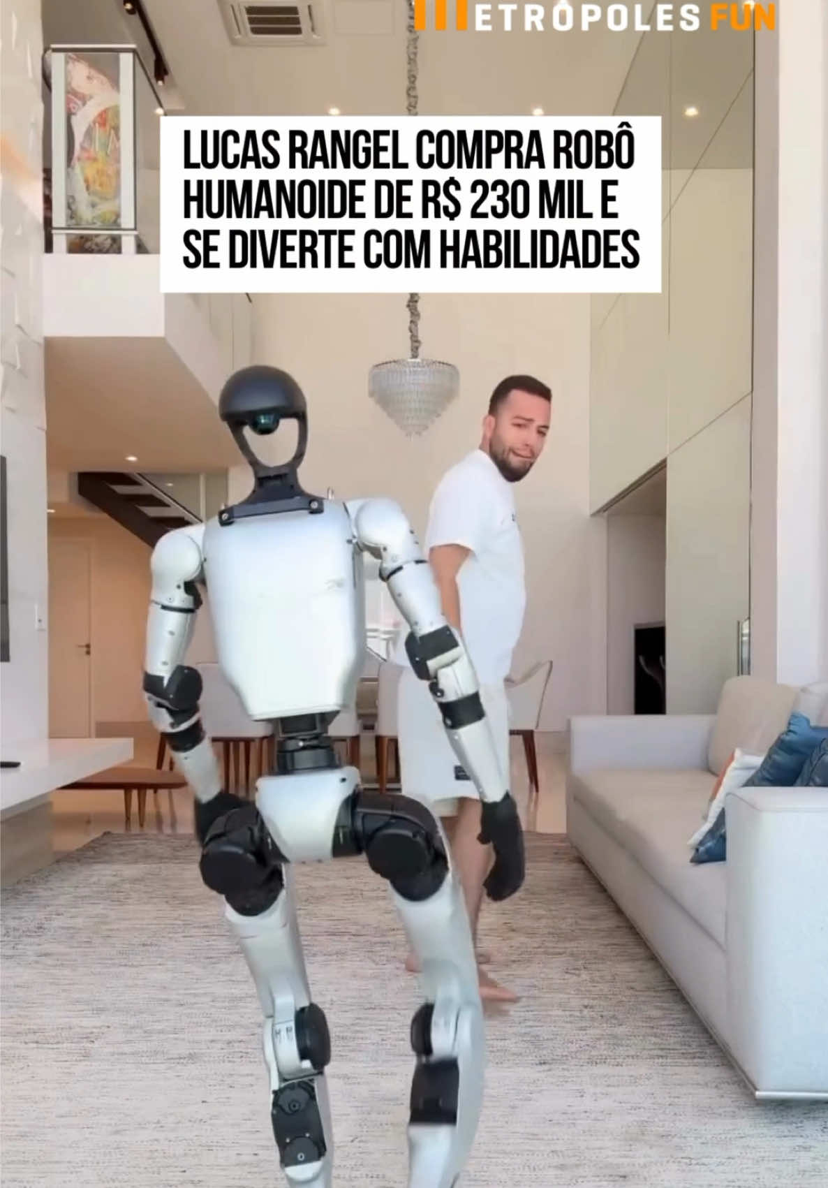 #LucasRangel surpreendeu a web após revelar que comprou um #robô humanoide no valor de R$ 230 mil. “Eu perdi tudo com ele batendo palma, gente. Diria que estou com medo, mas também fascinado”, escreveu na legenda do vídeo em que mostra a nova compra. O robô, chamado G1, tem a capacidade de trabalhar de forma autônoma, realizando tarefas repetitivas com perfeição. Ele pode ser controlado à distância, o que permite a utilização em áreas de risco. #EntretêNews 