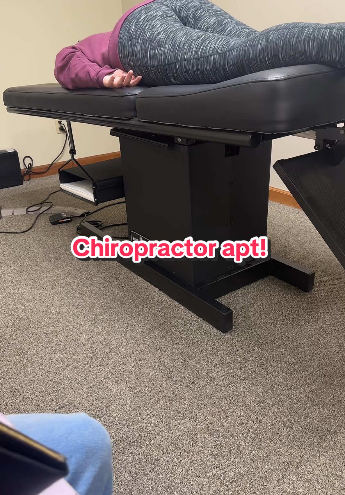 I’ll see if maybe next time we can get a better video I asked her to do it incognito to make it look like she wasn’t filming but next time I’ll just ask. 😆 #idiopathicintracranialhypertension #fyp 