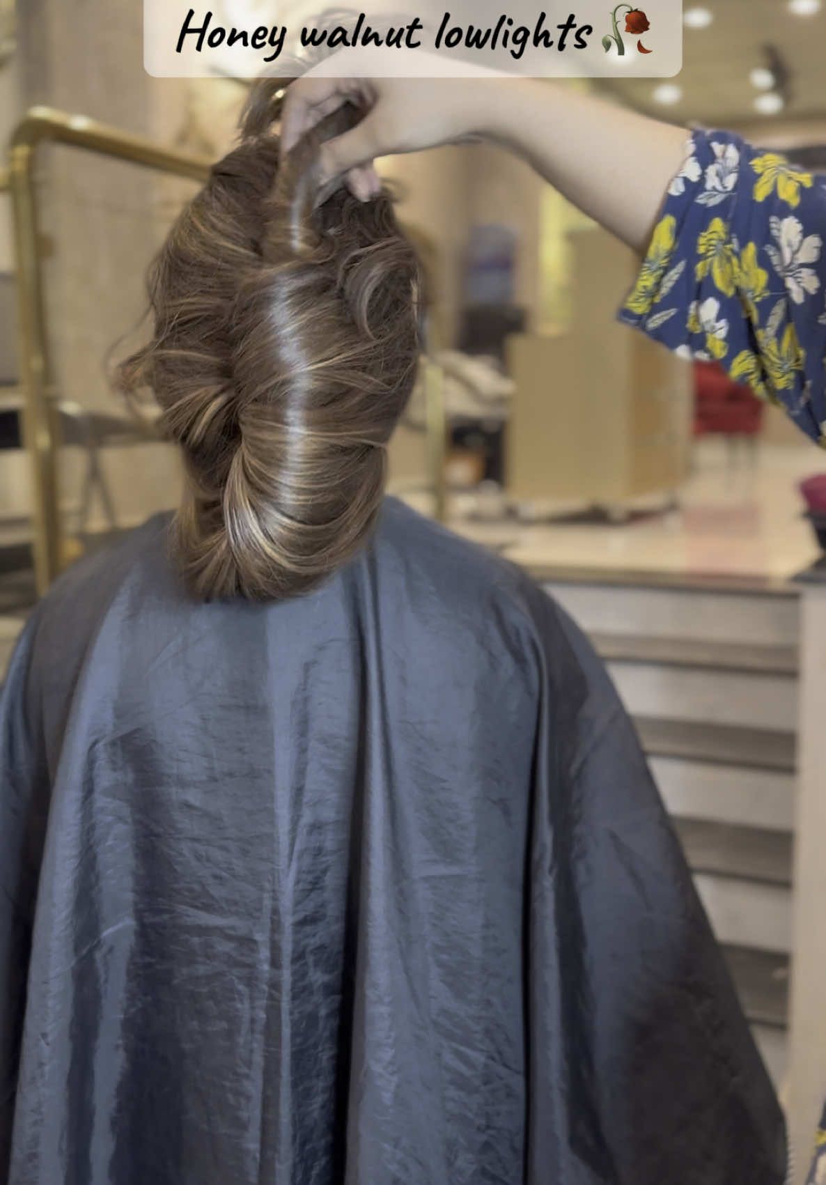 #foryoupage #trending #haircut #babylights #unfrezzmyaccount #lowlights #1m #hair #hairstylist #color 