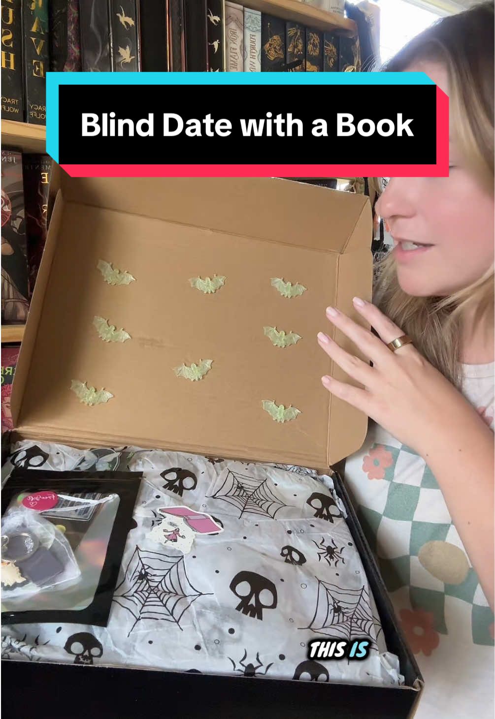 @Babe With The Books KILLED IT with these spicy Halloween themed book boxes. You HAVE to snag one before October 17th if you love a fall/spooky themed read. Give yourself some love this fall. 😉 #books #bookboxes #blinddatewithabook #bookshop #bookish 