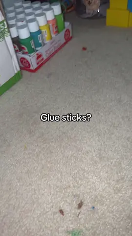 #hotglue #paints #crafts GUYSYYSYSYSYSSYSYSYSYSYSYSYSYDYSYYSYSYSYYSYDYDYDY I NEED MORE BRUSHESSSS
