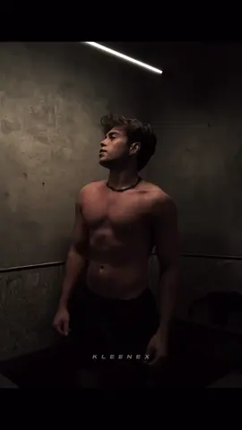 @Benji Krol I can still simp over him... right? 😓 #fyp #viral #blowthisup #benjikrol #blowtsup 