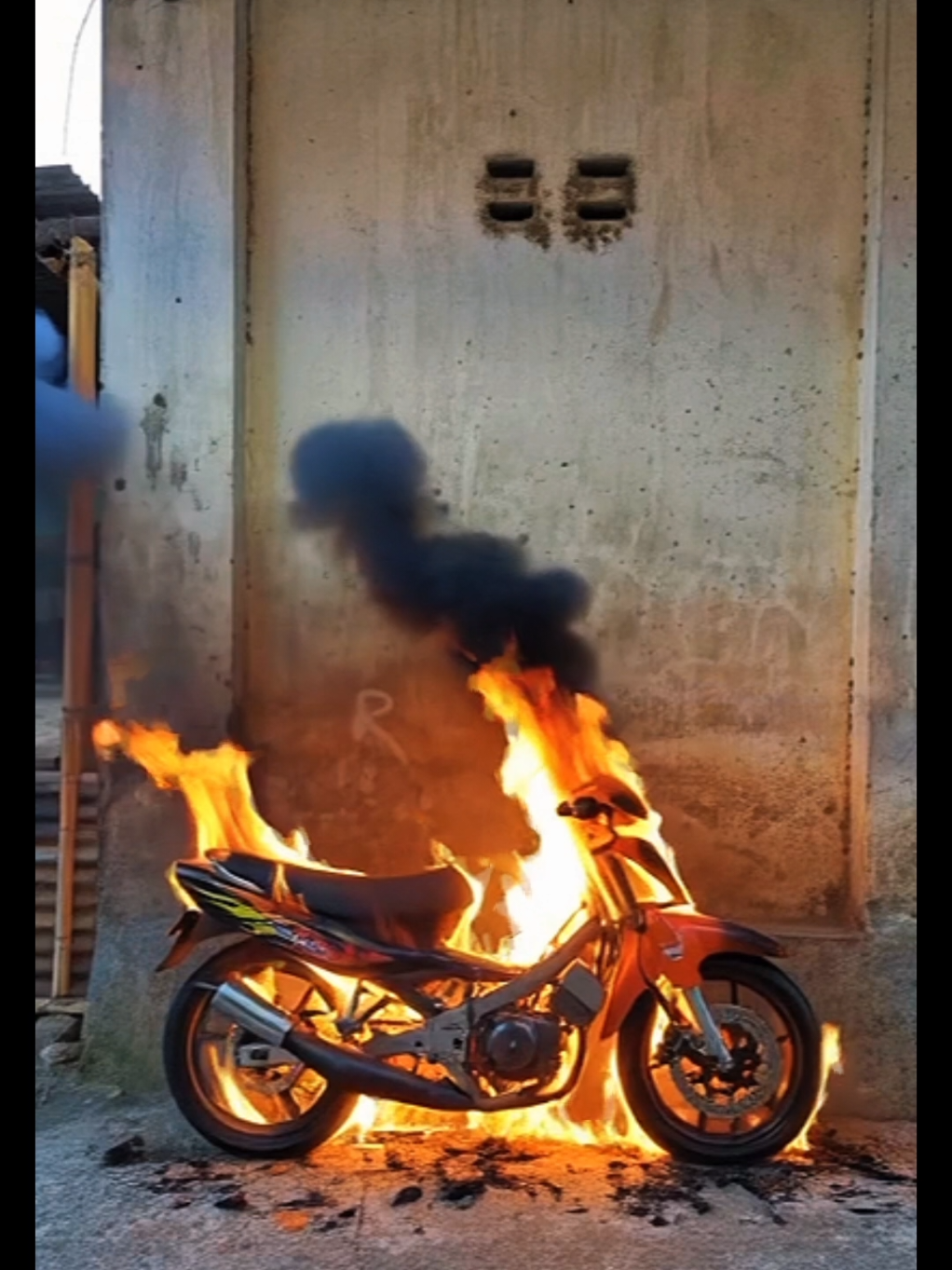Obong dewe 🔥 #satrialumba #satriasolostyle #ai #4u #rombongannyeni 