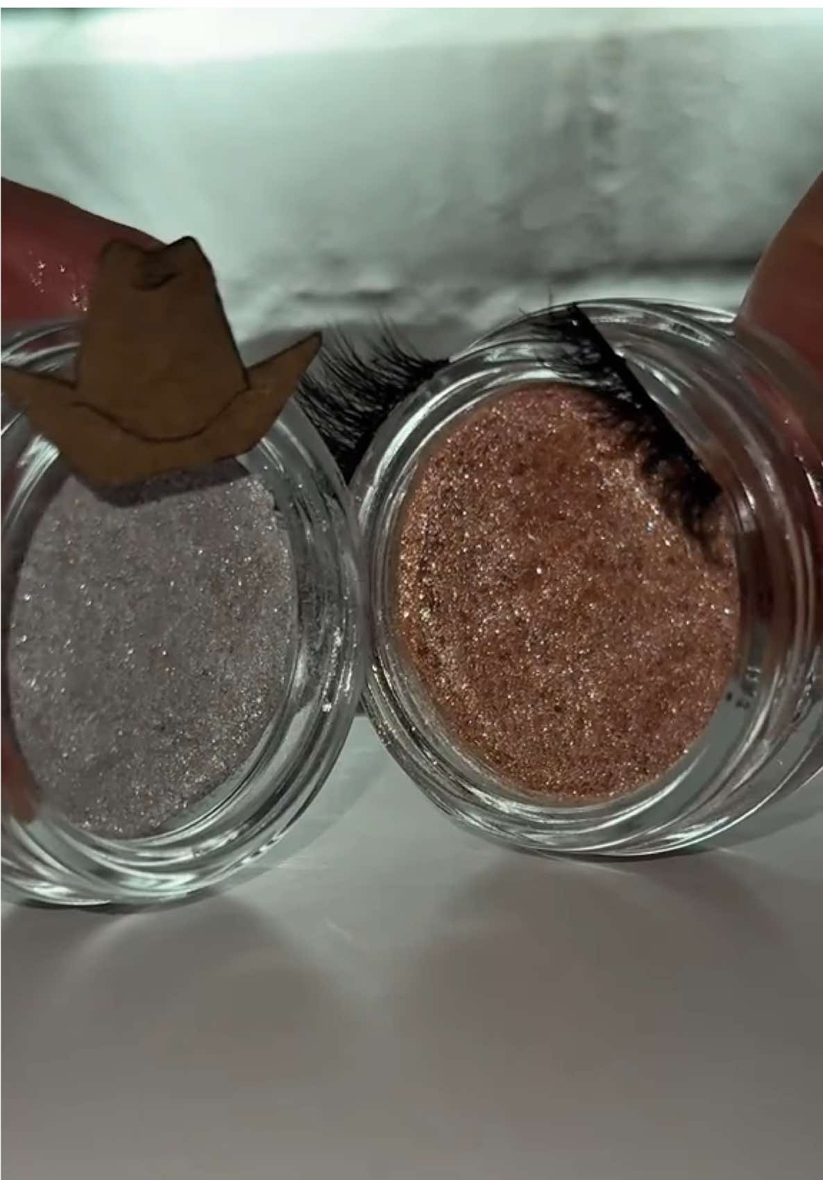 I pick Glimmer Pop 🤷‍♀️ ✨ #loveislandreunion #loveislandUSA #ipickclarke #glitterpuck 
