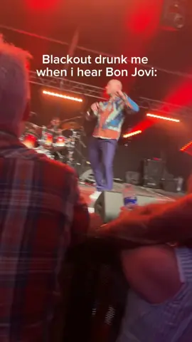 I couldn’t even hear myself i didnt think the video would catch my voice so clearly 😭😭😭 #fyp #fyppppppppppppppppppppppp #concert #rock #90srock 