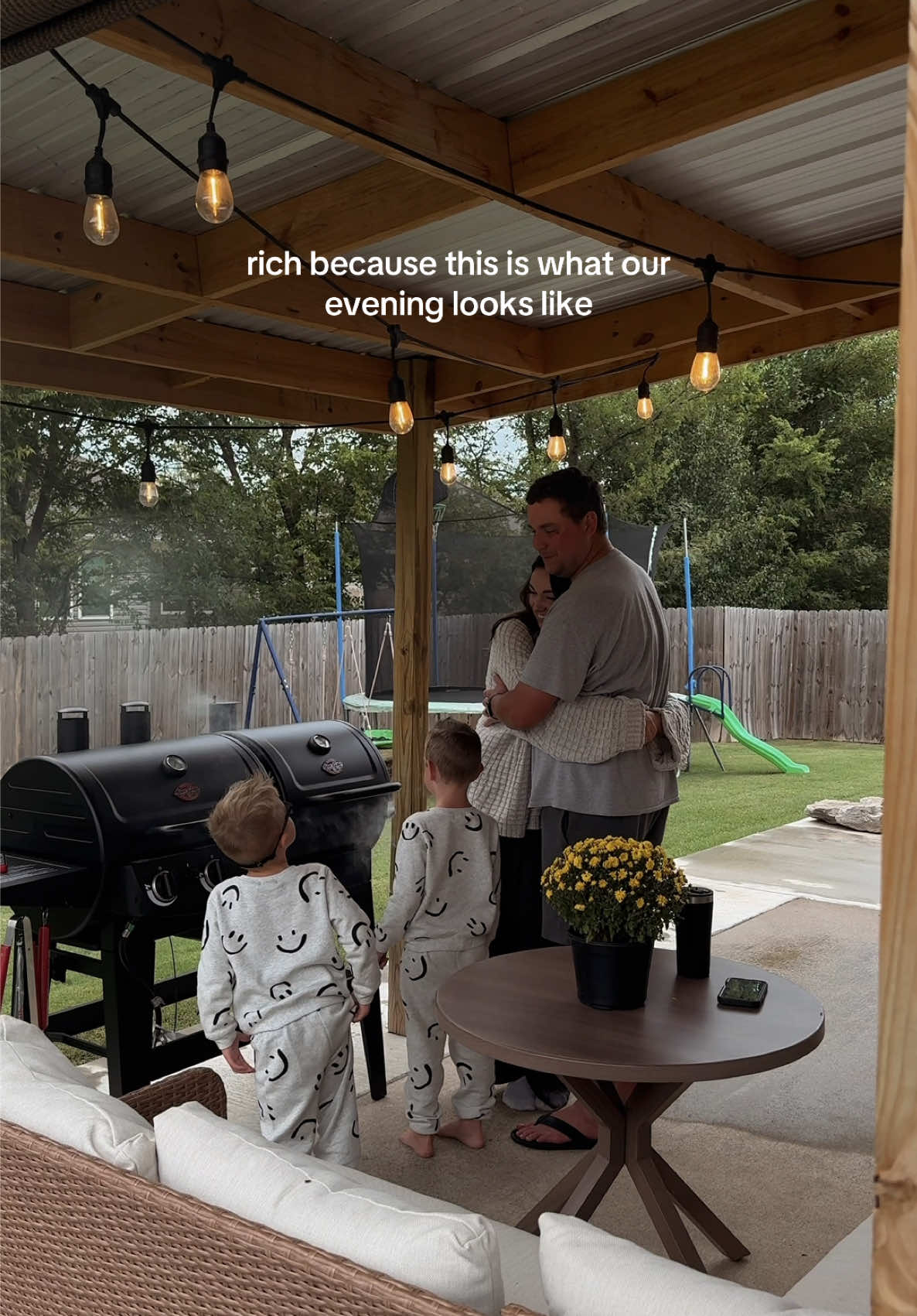 And now it’s sprinkling and I love it 🍔🌧️ #family #fallaesthetic #familytime #backporch 