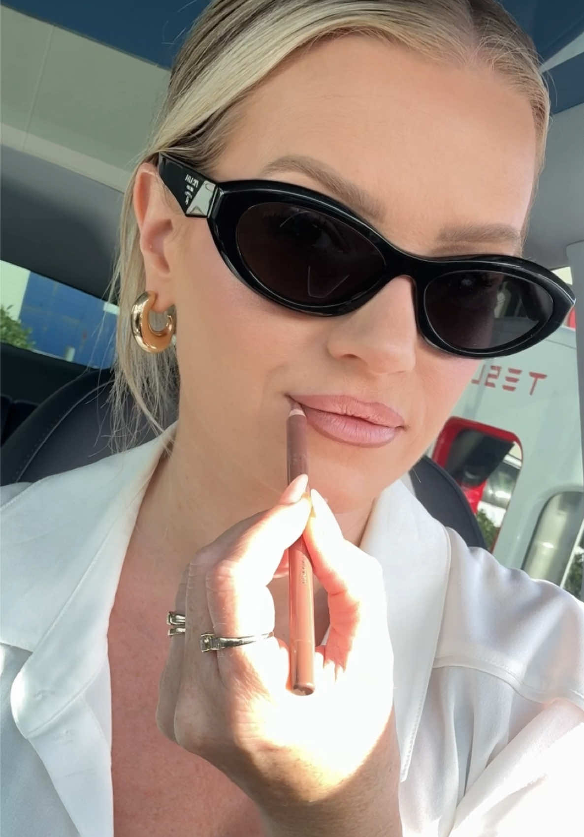 must have long wearing lip combo 😍 @Maybelline NY Lifter liner “on it” & @lamudecosmetics Lipstick “03” #lipliner #lipstick #nudelip #lipcombo #nudelipcombo 