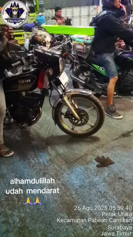 alhamdulillah udah nympek didermaga tanjung perak, mendarat dengan keadaan selamat,.aamiin🤲🤲 #sorotandunia #jamnaskalsel #yrki #fyp #vidioviral 