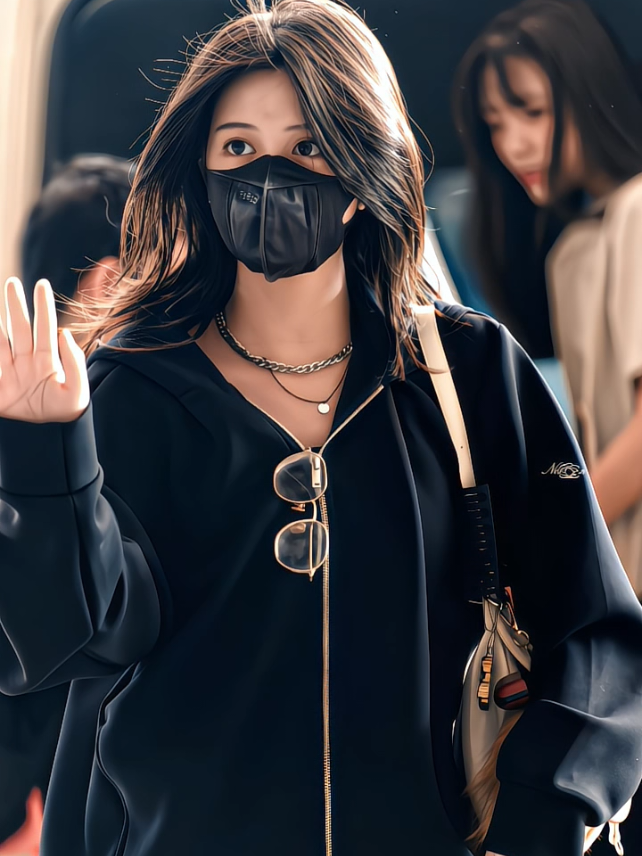 airport style😎 #christyjkt48 #angelinachristy #fyp 