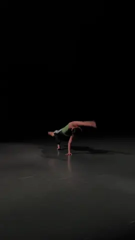 This song… #floorworkdance #dancechallenge #floorwork #dancetutorial #floorworktricks 