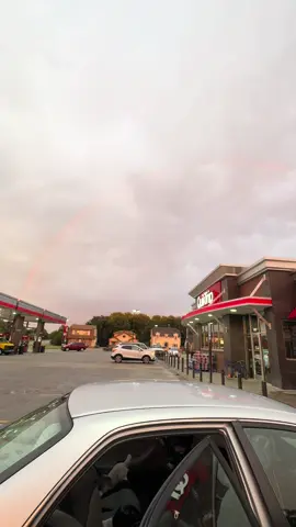 Que bonito arcoíris #cielo #arcoiris 