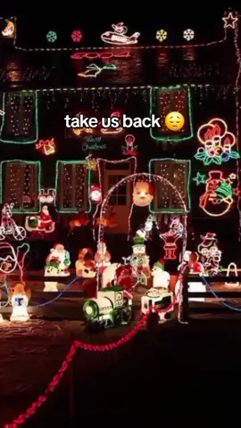 christmas nostalgia 90s musical christmas lights #christmastiktok #90schristmas #christmasnostalgia #christmaslights #christmasdecorations 