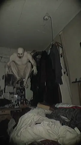 I kept waking up to knocking… so I turned my flash on. #analoghorror #horror #nightmarefuel 