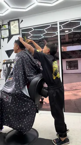 Para todo hay una solución  #viraltiktok #comedia #humor #paratiiiiiiiiiiiiiiiiiiiiiiiiiiiiiii #barbershop  @Rucci😵‍💫🫥 @🇧🇷🙅🏻‍♂️ 