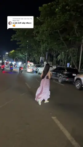Trả lời @Cao Thị Ngọc Hảo  chị có Tl á.chị mua ở q7 tphcm, chỉ có 1 đầm duy nhất à em.không có cái thứ 2.