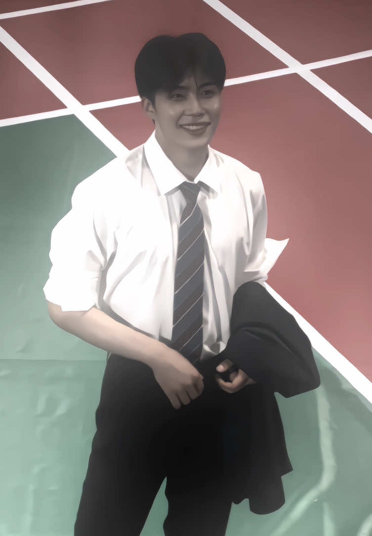 biar apa copot dasi begitu?😵‍💫 #gunwook #parkgunwook #박건욱 #zerobaseone #zb1 [@𝘼𝙮𝙣𝙭𝙯𝙒𝙖𝙣𝙜𝙮𝙮`ft 𝙂𝘾] 