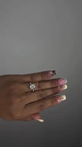 Literally obsessed 😍 🌙🌸🦓. #nailart #nails💅 #nailsathomecheck #uñas #uñasencasa 