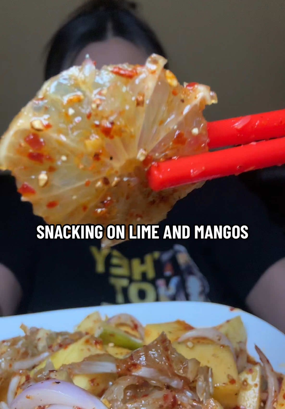 🤤🤤 #eatwithjeannie #sour #lime #mango #jeow #eating #eat #mukbang #yummy #foodies #snack 