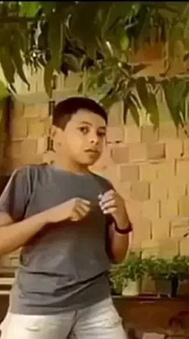 realmente o tigre é o maior felino 😯🤔🤣 #videosantigos #videosengracados #videosnostalgicos #nostalgia #viral #memestiktok #creatorsearchinsights #fyppppppppppppppppppppppp #paratiiiiiiiiiiiiiiiiiiiiiiiiiiiiiii #fyp #videos 