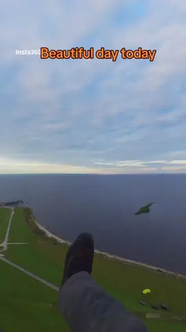 #R2P #paramotor #paragliding #skylabparamotorsiv #flybabyflyppg 