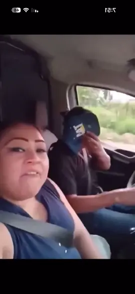 Amante exibe a su casero 