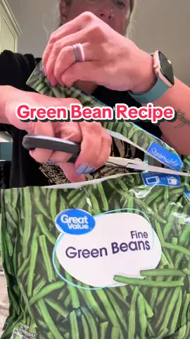 ✨These are THE famous green beans✨ The first time I shared this recipe it went viral because it’s THAT easy and THAT delicious. Every time I share it… it goes viral again. 😂🙌 You can grab the recipe on my website injamieskitchen.com along with tons of other quick + easy meals! 💚 #greenbeans #viralrecipe #easysides #injamieskitchen #greenbeansrecipe 