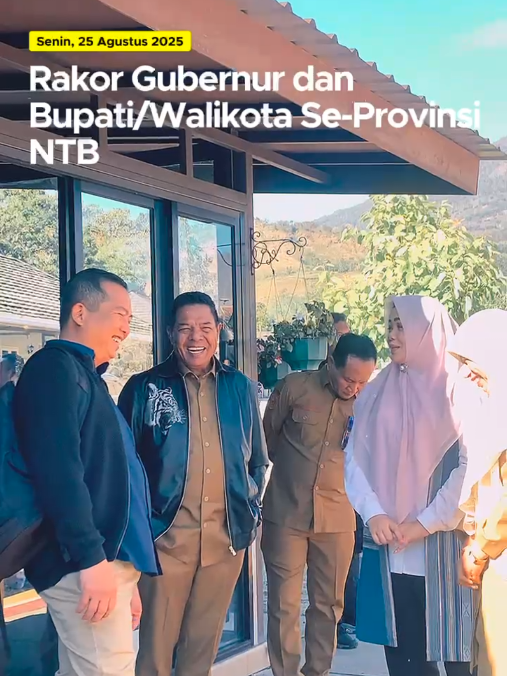 Rakor Program Prioritas Provinsi dan Kabupaten se-Provinsi NTB yang di Pimpin Langsung oleh Gubernur NTB. Rapata kali ini membahas beberapa isu penting diantaranya Desa Berdaya, Penguatan Infrastruktur Daerah dan Rehabilitasi Lahan yang berlangsung di Kecamatan Sembalun  #lombokvirall🌴🌴 #lomboktimur #sembalun #rinjani #rapat 