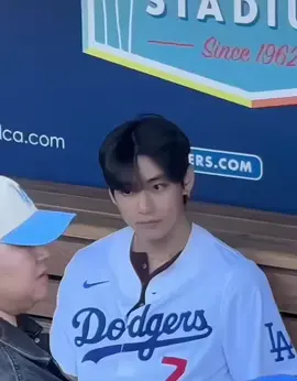 kimtaehyung 🏐🏑 #btsofficialbighit #foryou #btsarmy #kimtaehyung @BTS @Los Angeles Dodgers @hobipower @AbjkMRstY 