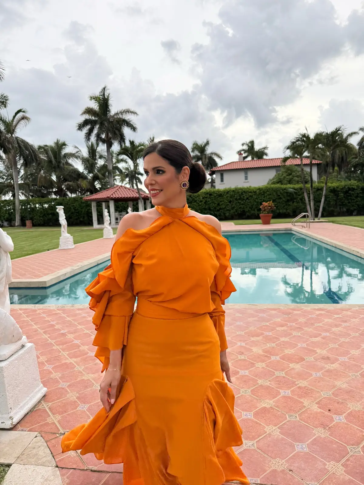 Arrancamos la semana en el sur de Florida, donde tuvimos la grata oportunidad de compartir una cena con destacados empresarios y líderes de la ciudad de Miami.  Continuamos promoviendo el #MilagroEconómico de El Salvador. 🇸🇻 🙌🏻 🇺🇸