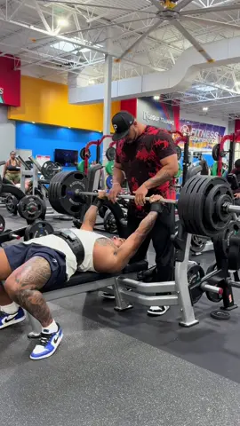 465 LBS paused rep 