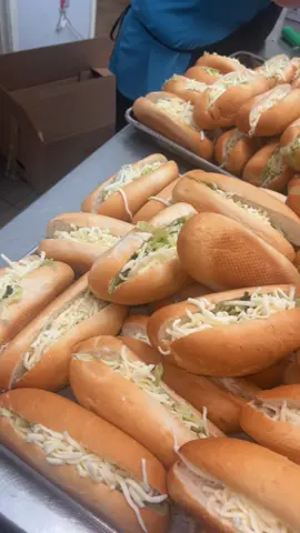 Haciendo subs en el trabajo😎✨ #fyp #viral #subs #Foodie #food @Maria Esparzañmqa 