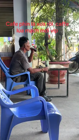 Cafe bia 1 mình