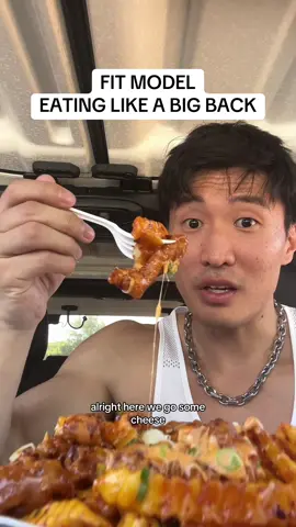 My first food review after a day of shooting out in Claremont. @Mr. You Chinese Food Montclair 8.5/10 #foodreview #fitmodel #bigback #orangechickenfries #chinesefood 