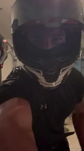 😘 #fyp #biker #BikerStyle #biketok #bikelife 