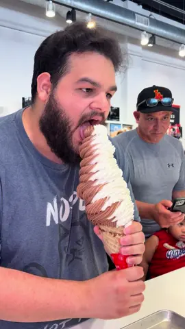 Every bite gets better and better! 😋 Share this with the biggest ice cream lover you know!🍦 #tampa #viral #icecream #softserve #giantcone 