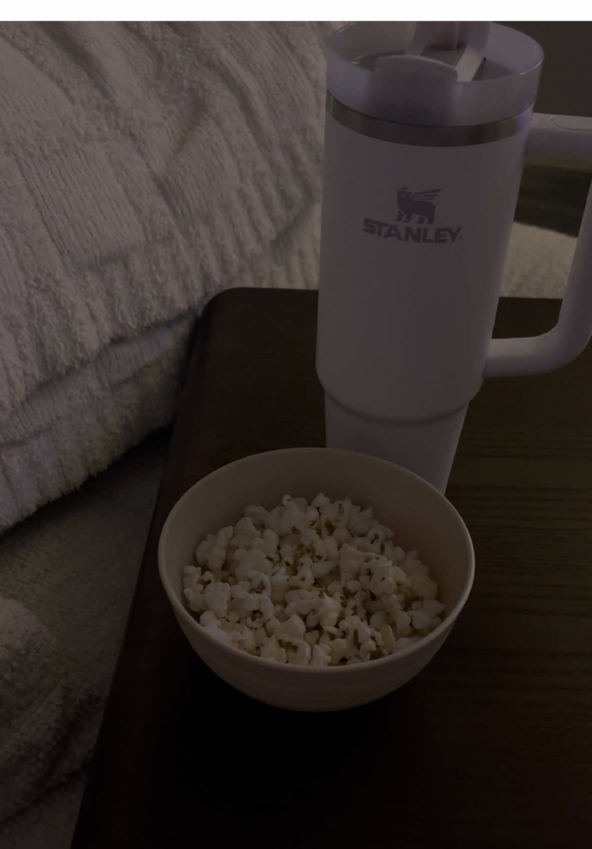 A cozy night in and TSITP ☁️🎞️✨ #Cozyvibes #Eveningroutine #TSITP #Vlog #DITL