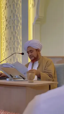 بدون مرآة لا نعرف كيف تبدو وجوهنا. بدون نصيحة، لا نعرف أين أخطأنا. بدون دين، لا نعرف اتجاه حياتنا. 