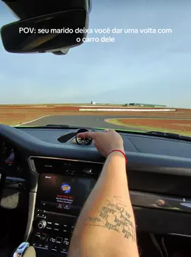 Agora eu quero um rosa com as rodas douradas 😅😂 #cars #fypシ゚ #gt3rs #porsche #carrosesportivos