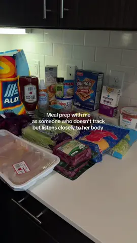 On this weeks menu👩🏼‍🍳#mealprepideas #fyp #healthyrecipes #foryoupage #relatable 