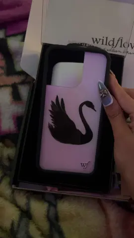 obsessed with there cases ! #foryou #lasheybymia #blackswan #wildflowercases 