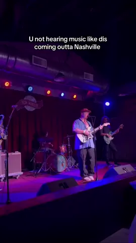 OLLIE OLLIE OXENFREE is the name of this tune #jedharrelson #MadeWithLove #nashville 